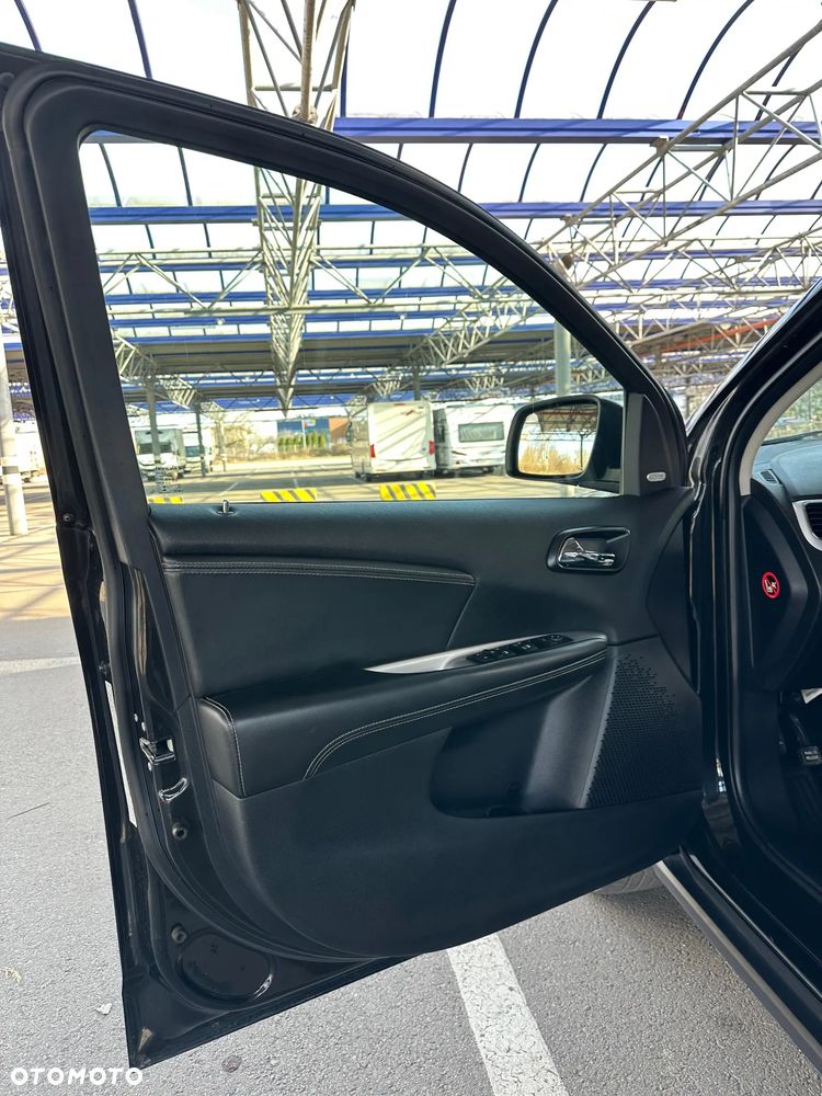 Fiat Freemont 2.0 Multijet 16V DPF Automatik Allrad Black Code - 10