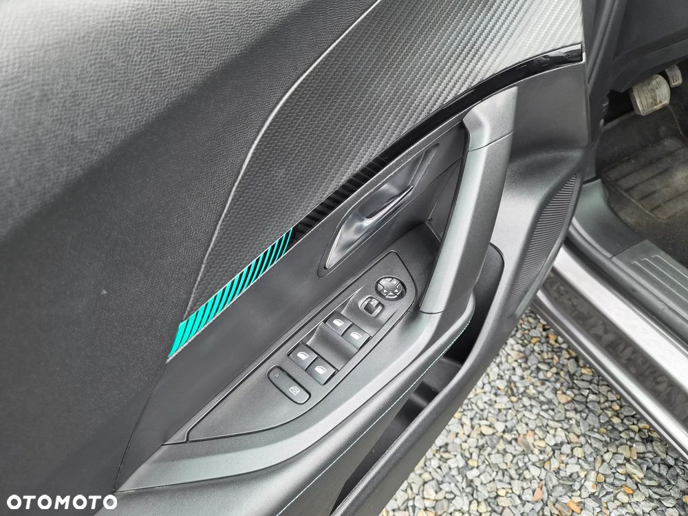 Peugeot 2008 PureTech 130 EAT8 Allure Pack - 10