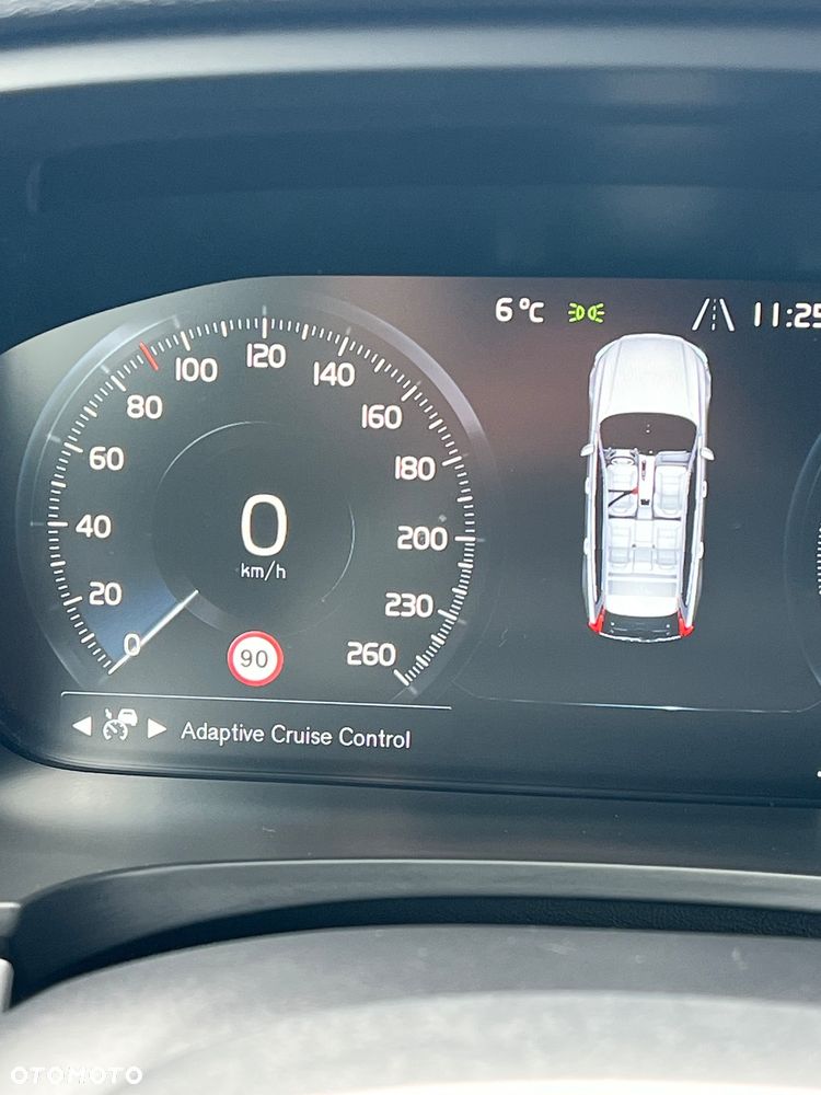 Volvo V90 T4 Geartronic Momentum Pro - 23