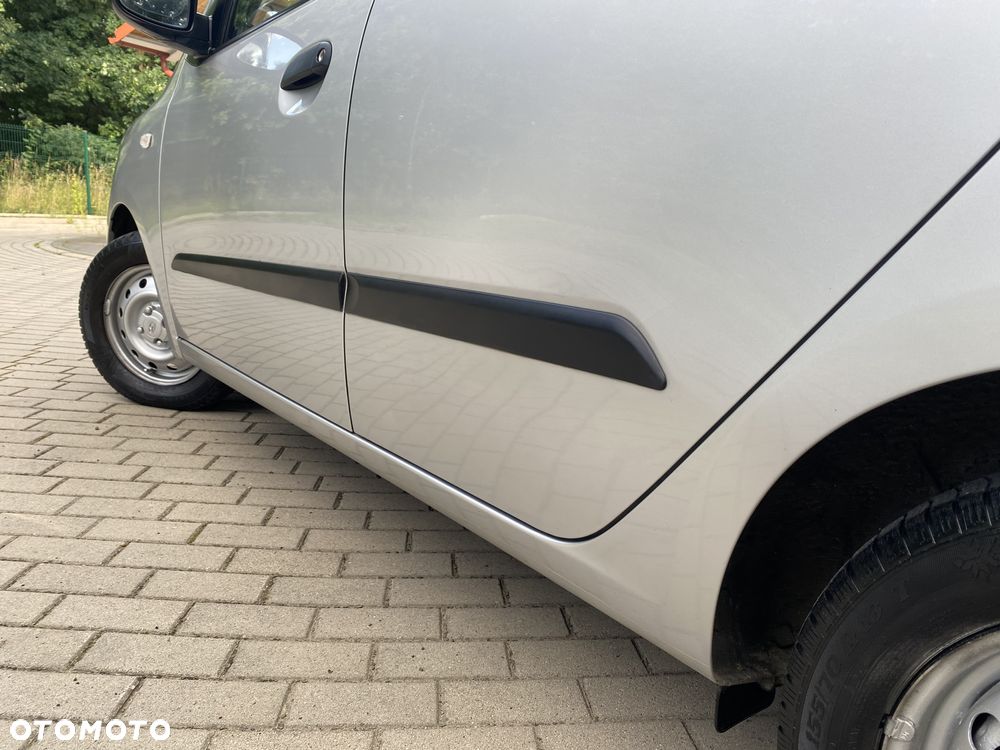 Hyundai i10 1.1 Edition 20 - 28