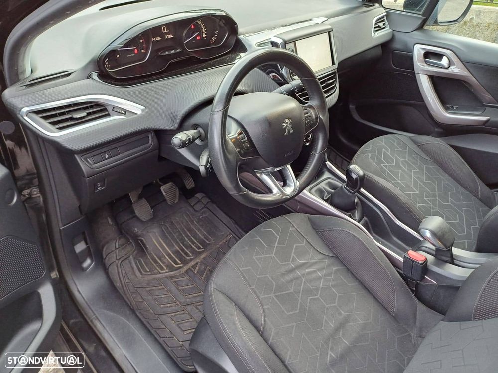 Peugeot 2008 - 6