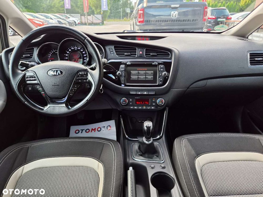 Kia Ceed - 30