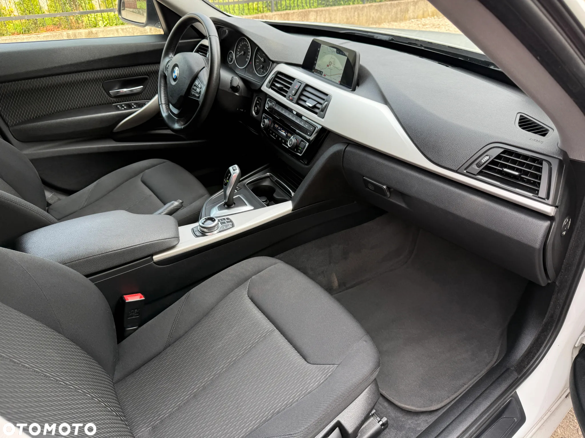 BMW 3GT 318d Advantage - 14