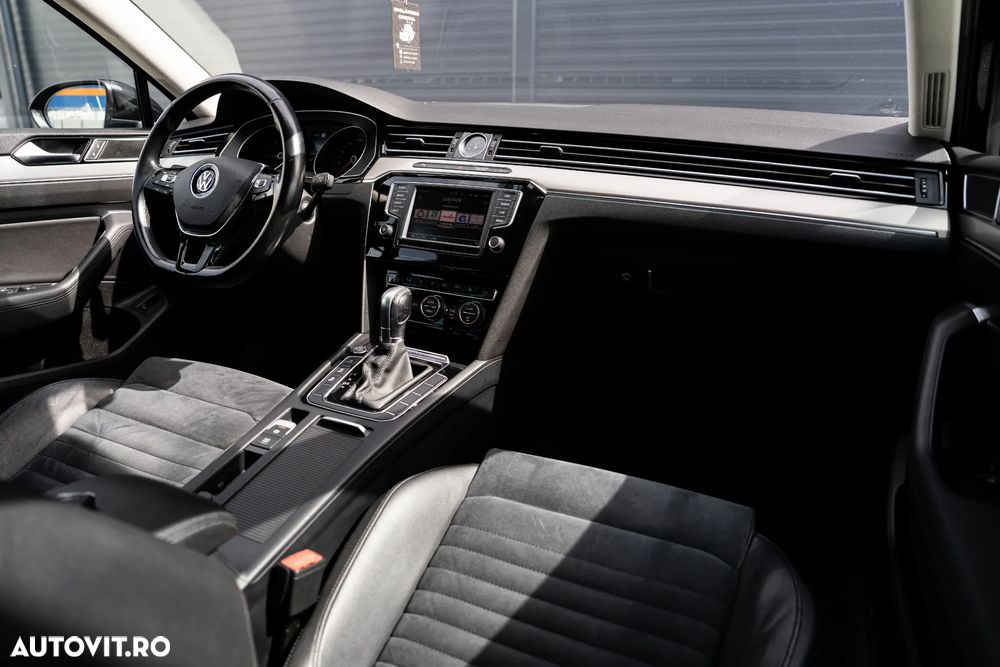 Volkswagen Passat 2.0 TDI DSG 4Motion Highline - 10