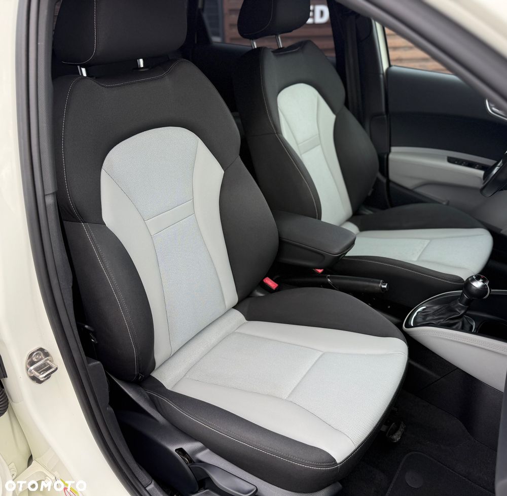 Audi A1 Sportback 1.4 TFSI S tronic S line Sportpaket - 12