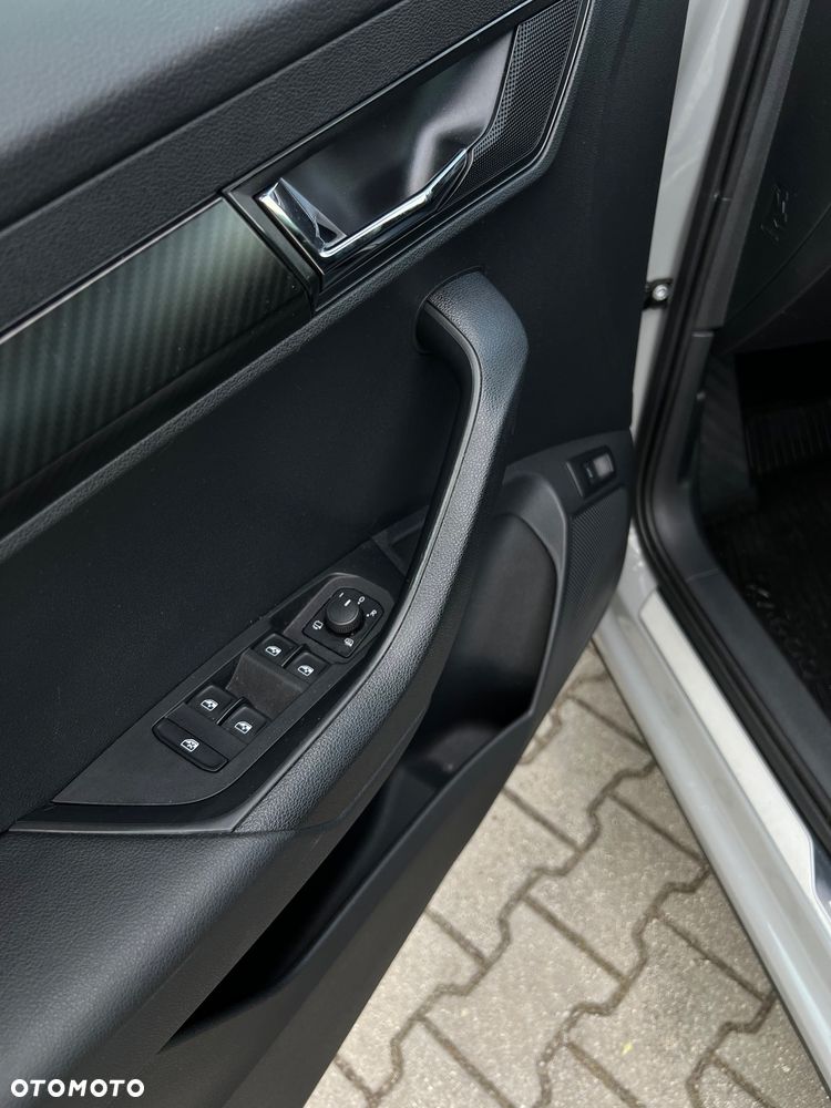 Skoda Karoq 2.0 TSI 4x4 Sportline DSG - 25