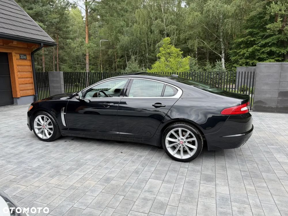 Jaguar XF 4.2 SV8 - 9