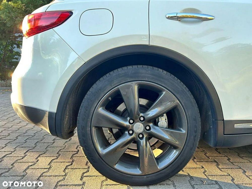 Infiniti FX - 22