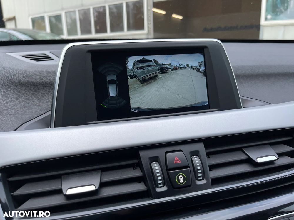 BMW X1 sDrive18d AT - 15