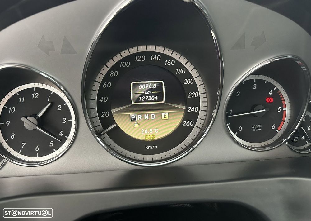 Mercedes-Benz E 220 CDi Avantgarde BlueEfficiency Auto - 17
