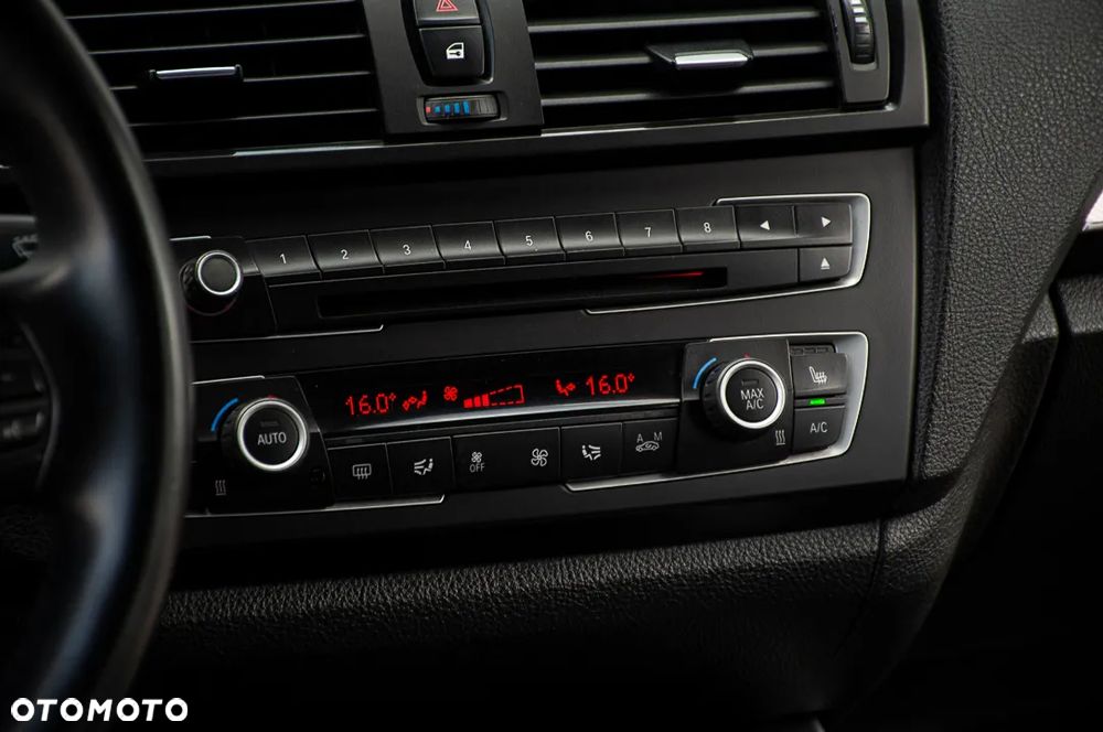 BMW Seria 1 116d DPF Edition Sport - 35