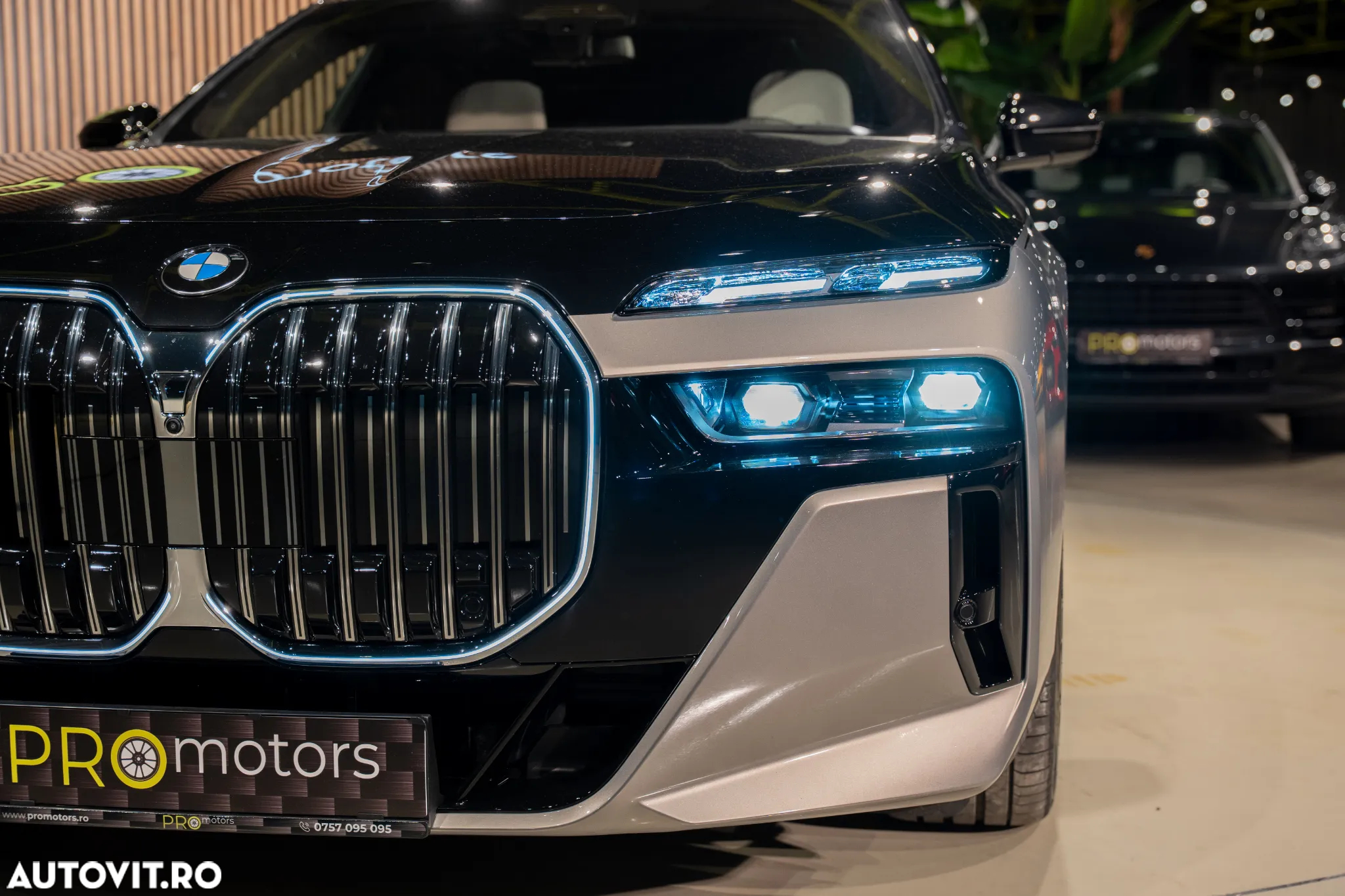 BMW Seria 7 740d xDrive MHEV - 23