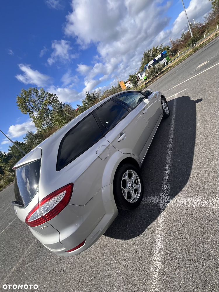 Ford Mondeo 1.8 TDCi Titanium - 32