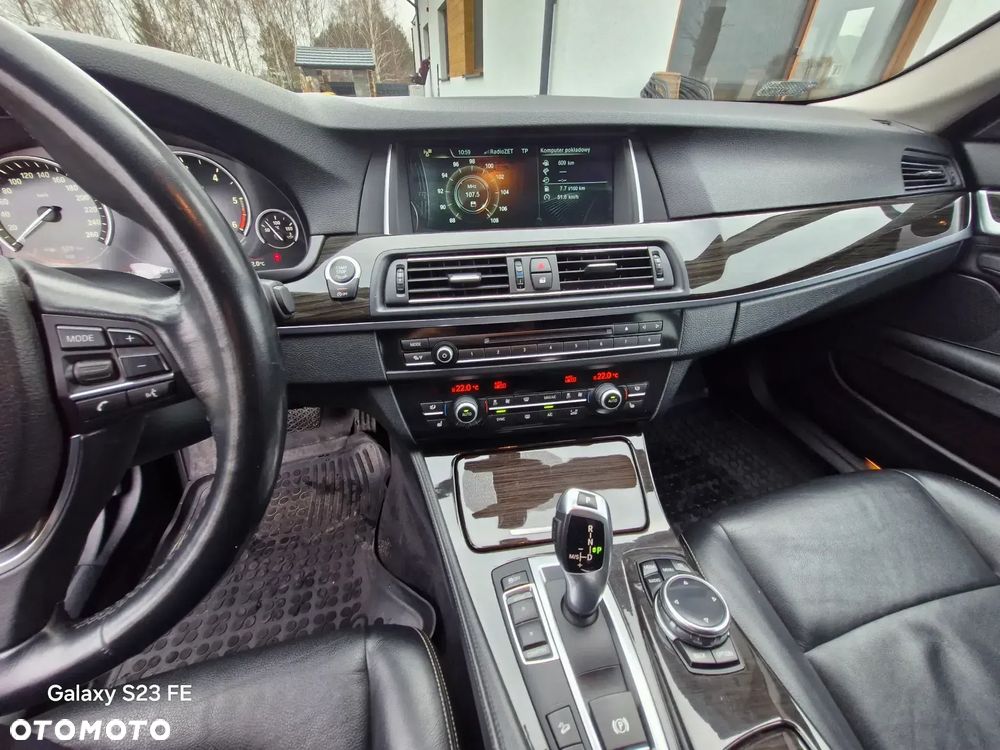 BMW Seria 5 520d xDrive - 17