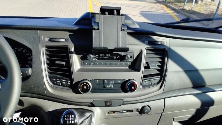 Ford Transit - 11