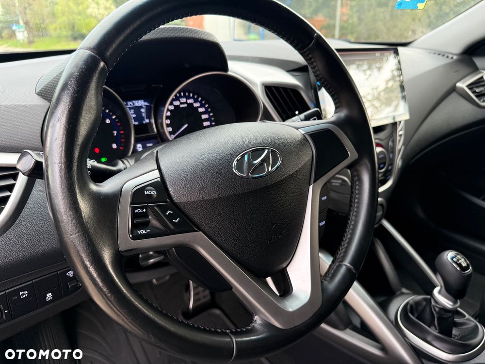 Hyundai Veloster 1.6 GDI Style - 17