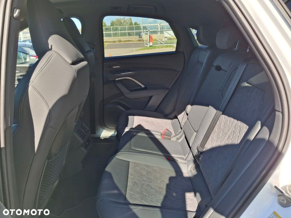 Audi SQ5 Sportback - 24