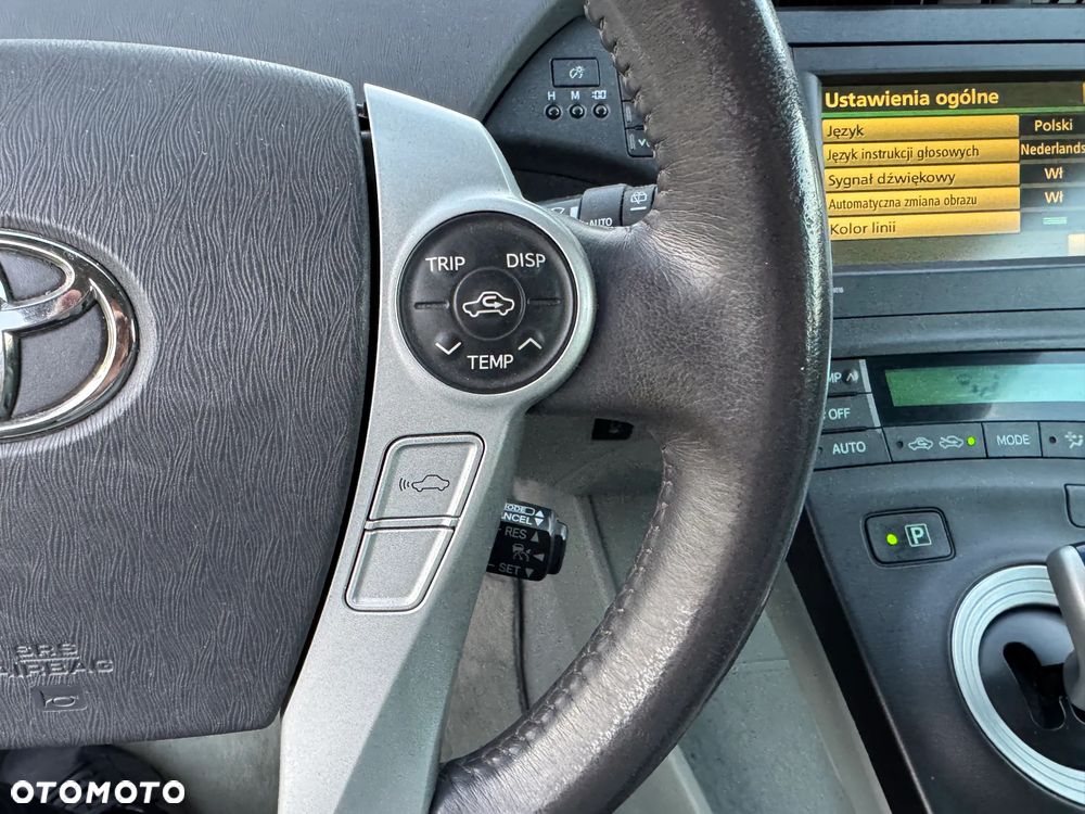 Toyota Prius 1.8 HSD Sol - 24