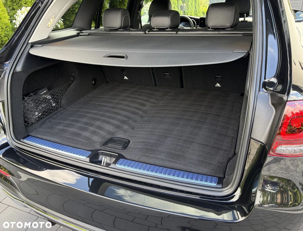 Mercedes-Benz GLC - 12