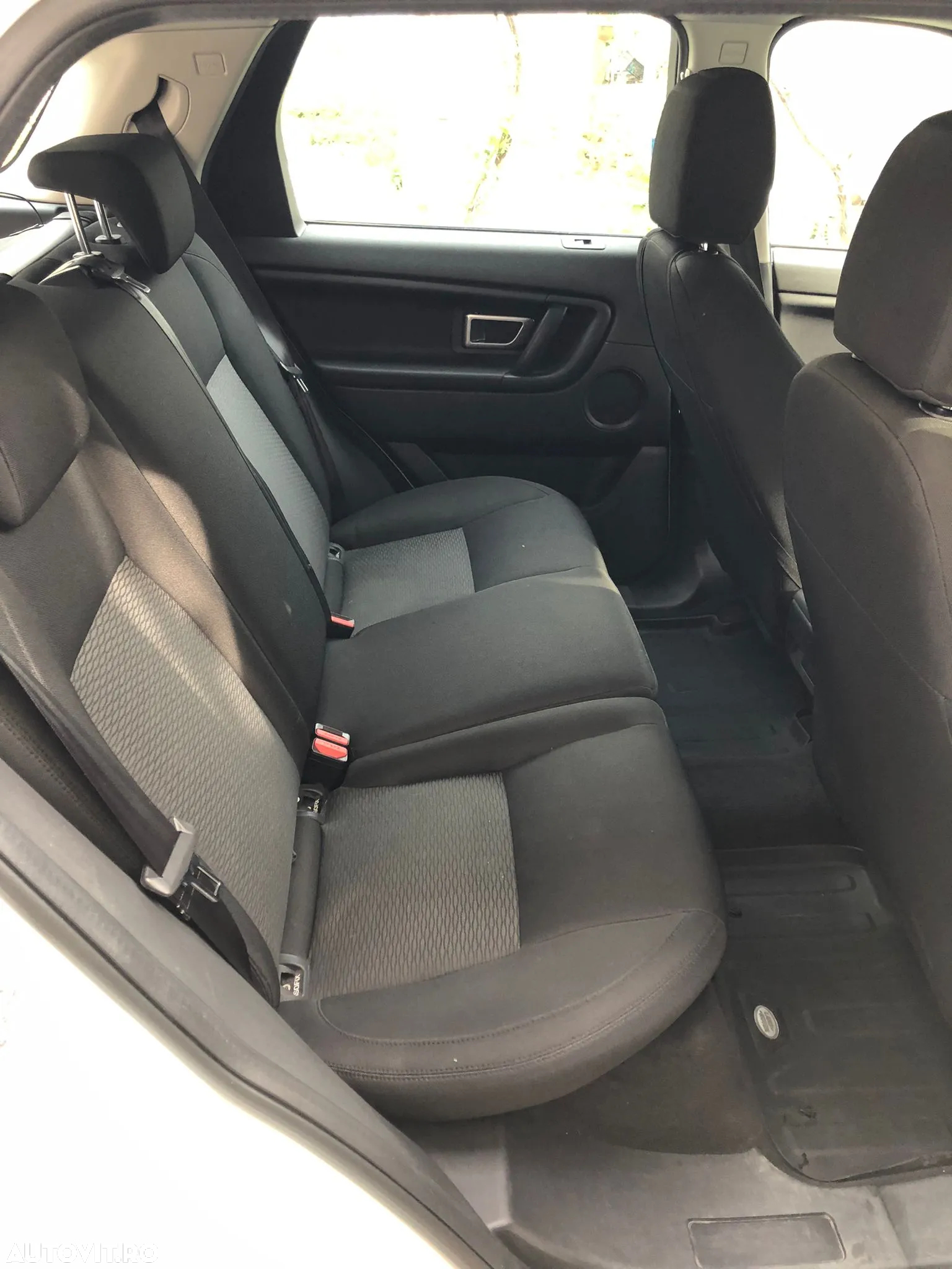 Land Rover Discovery Sport 2.0 l TD4 PURE Aut. - 2