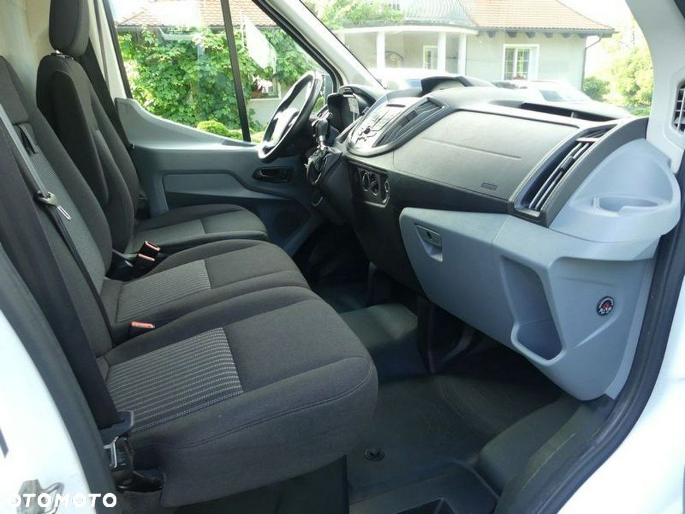 Ford Transit - 12