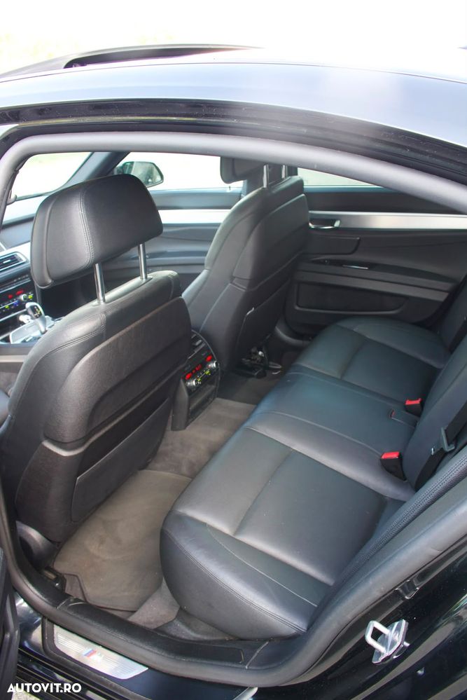 BMW Seria 7 740d xDrive - 11