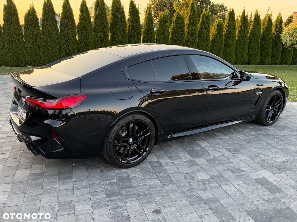 BMW M8 - 8