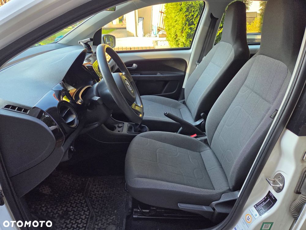 Volkswagen up! BlueMotion Technology move - 7