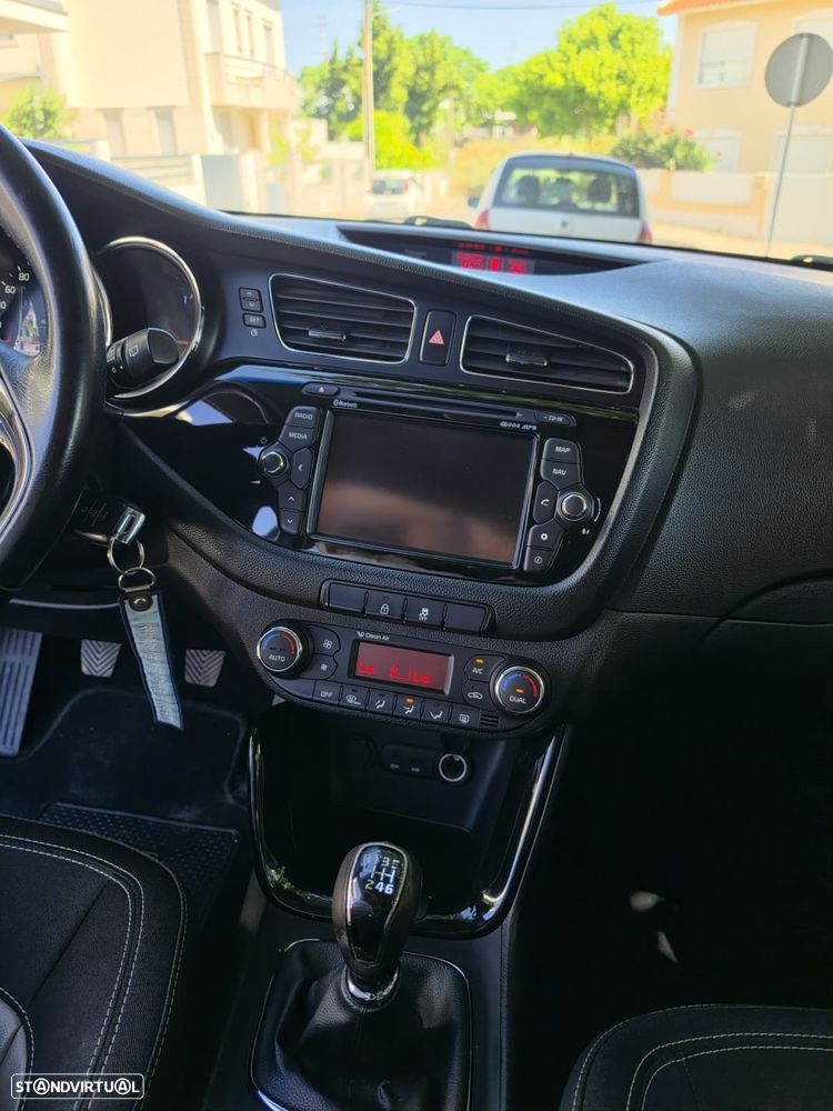 Kia Ceed SW 1.6 CRDi TX Prime - 10