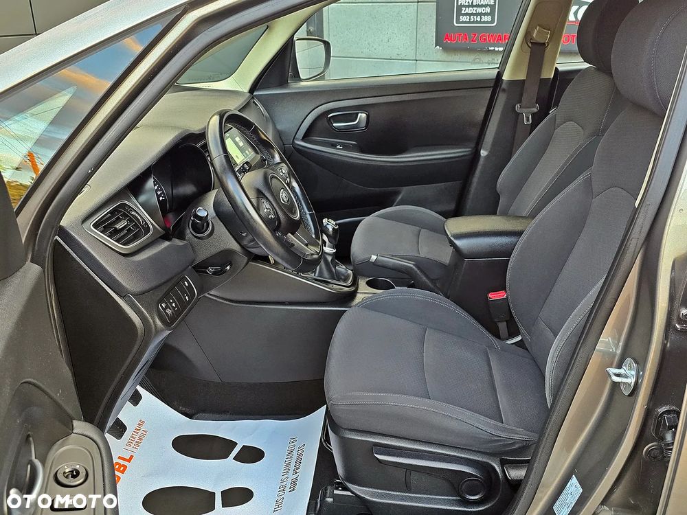 Kia Carens 1.6 GDI L 7os EU6 - 13