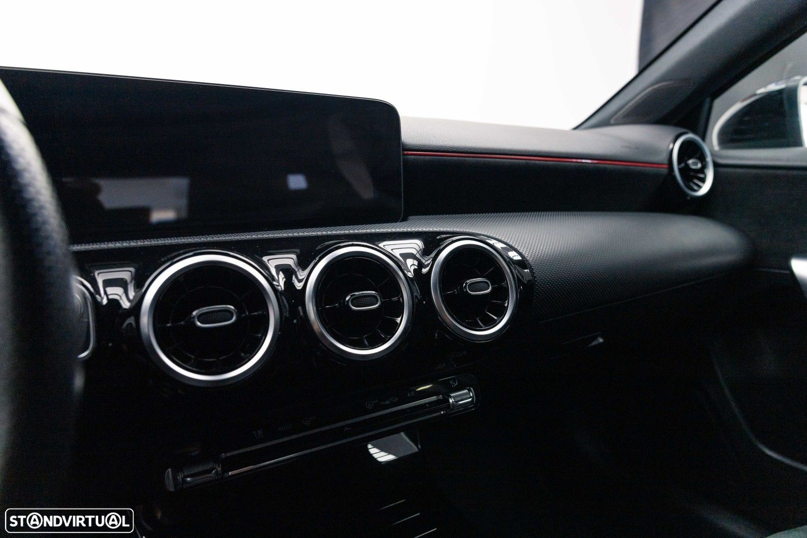 Mercedes-Benz A 180 d AMG Line Aut. - 31