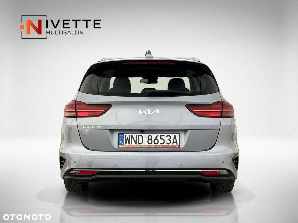 Kia Ceed - 10