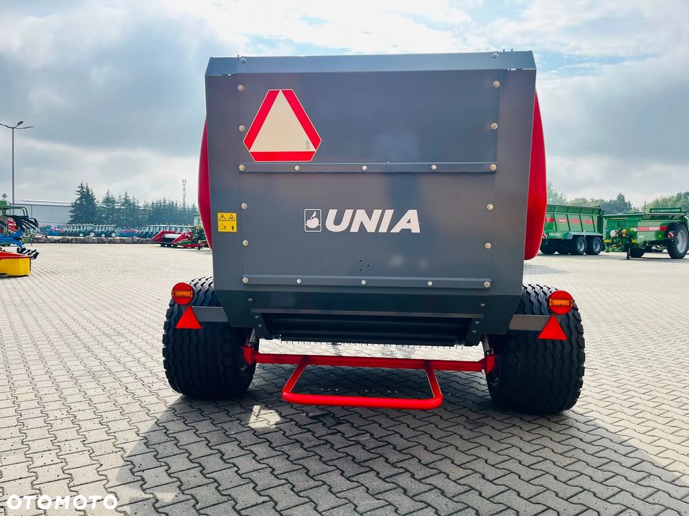 Unia Prasa stałokomorowa walcowo-łańcuchowa DF 120 1,8 VD - 8