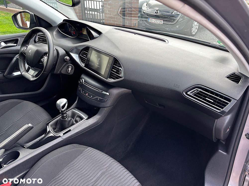 Peugeot 308 1.6 e-HDi Allure S&S - 33
