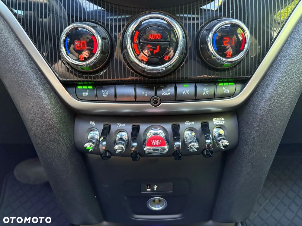MINI Countryman Cooper S All4 Essential Trim - 28