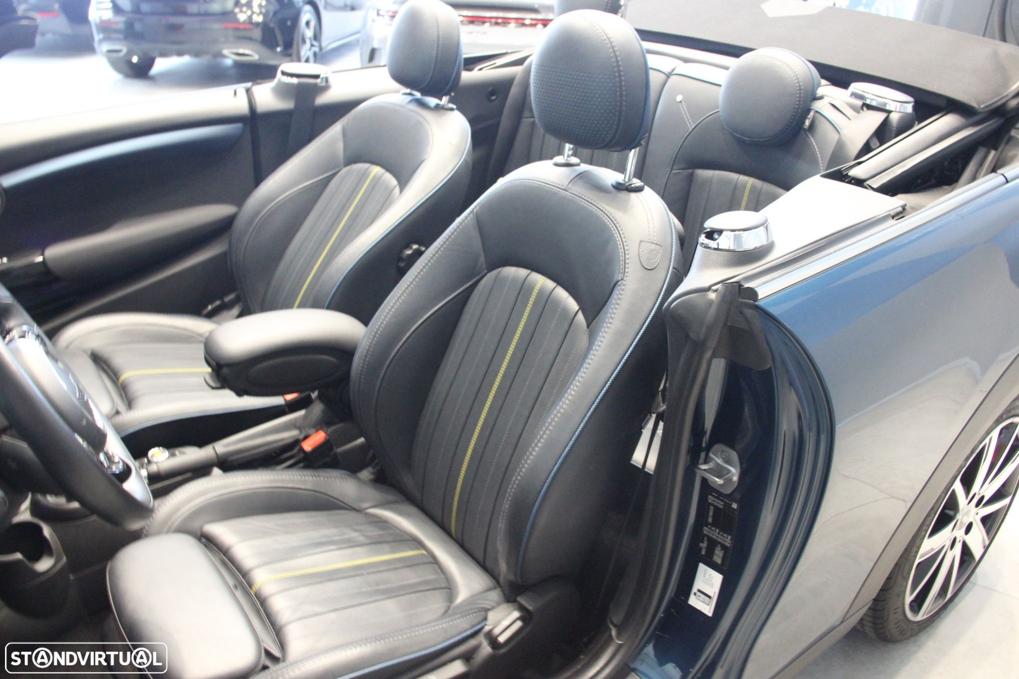 MINI Cabrio Cooper Auto - 7