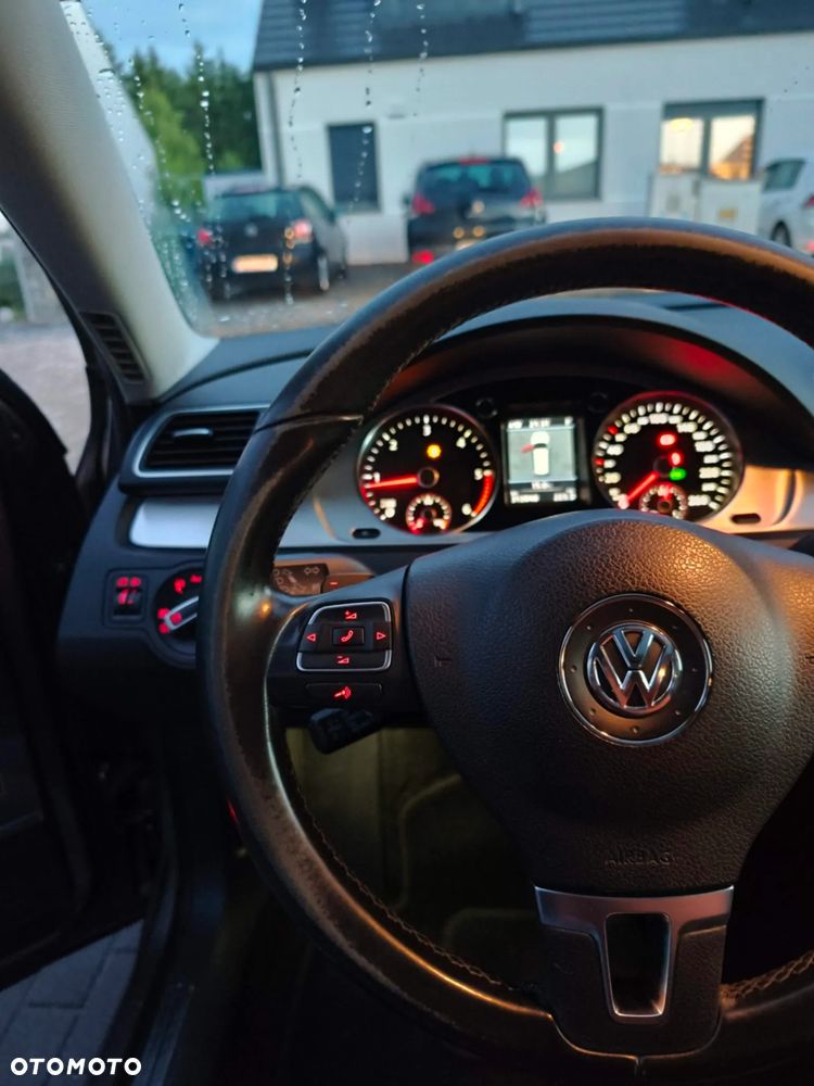 Volkswagen Passat 2.0 TDI DPF Highline DSG - 20