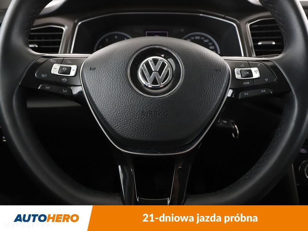 Volkswagen T-Roc - 19