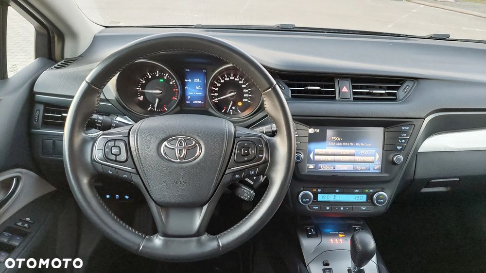 Toyota Avensis 1.8 Premium EU5 MS - 14