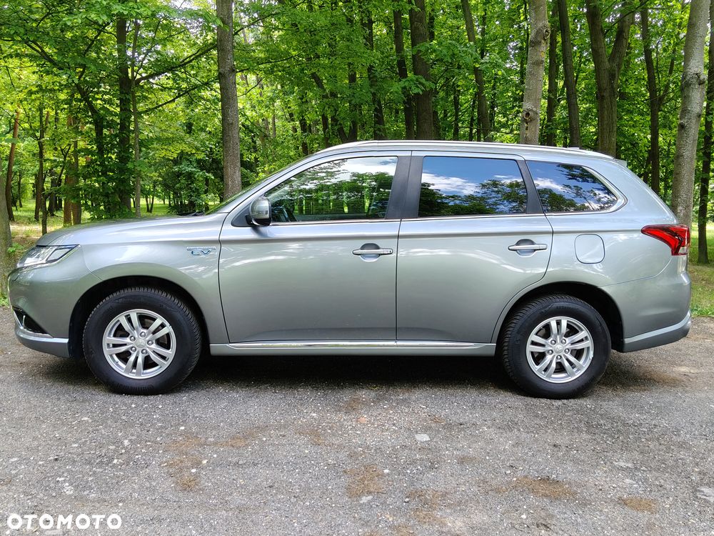 Mitsubishi Outlander 2.0 4WD - 9