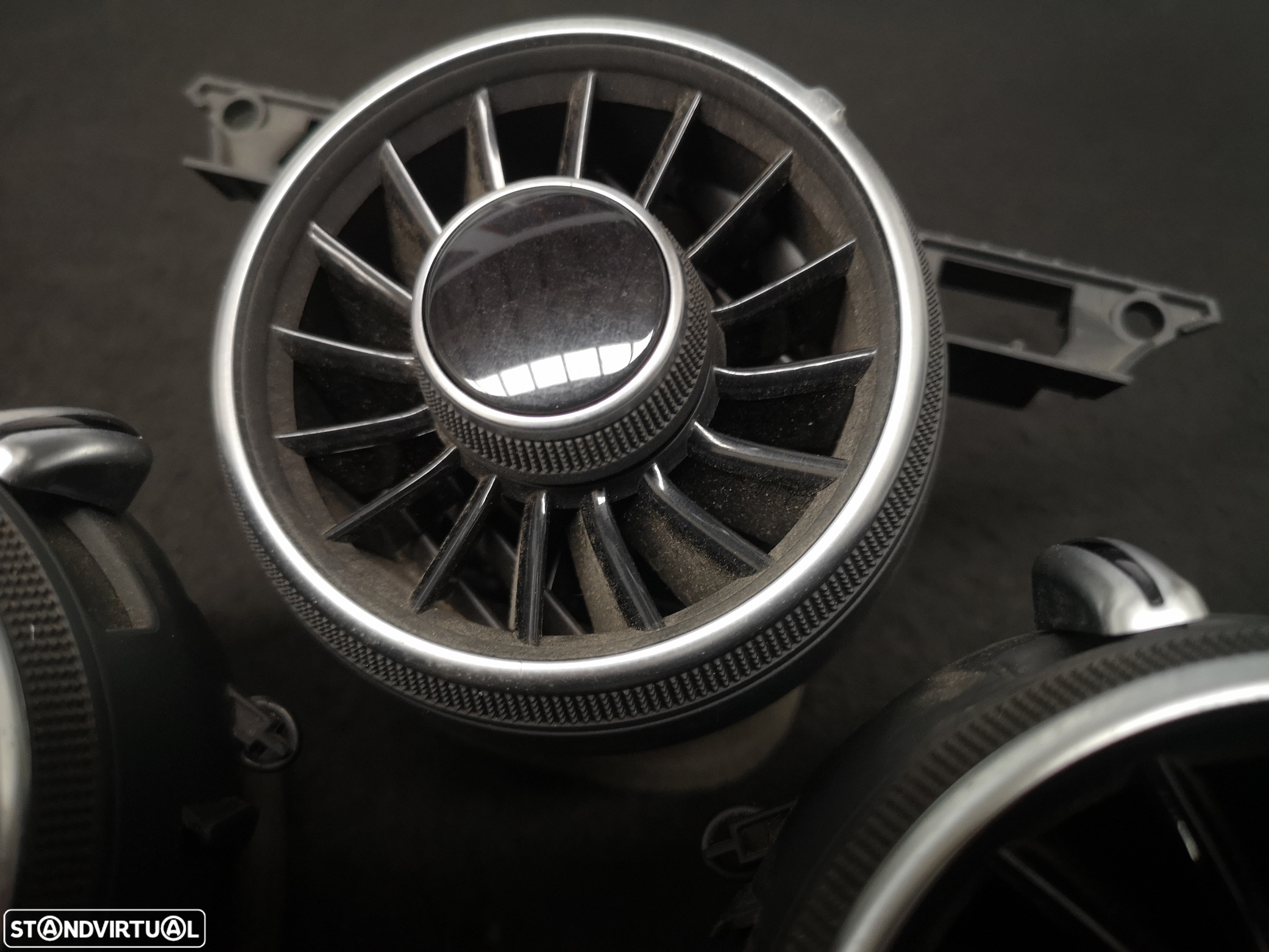 Grelha de sofagem central  Originais AUDI TT 8S 2016+ - 3