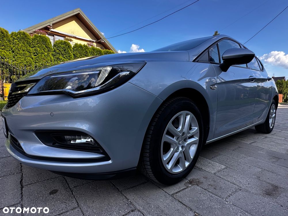 Opel Astra 1.4 Turbo Business - 18
