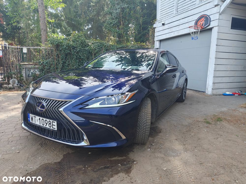 Lexus ES 300h Business Edition + - 2