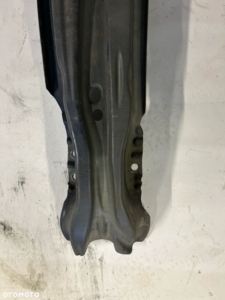 Volvo v40 II 2012-2018 belka tylna zderzaka wzmocnienie kolor 498 - 2