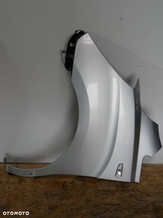 BŁOTNIK PRZEDNI LEWY HYUNDAI H1 I800 07-15 MCL - 1