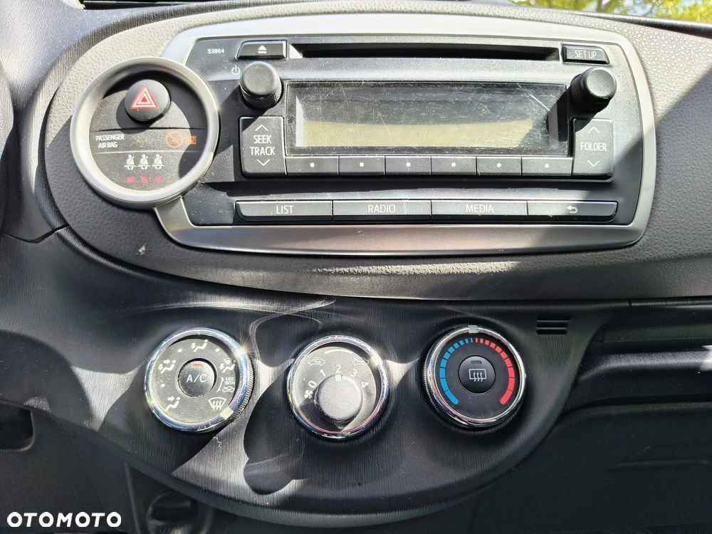 Toyota Yaris - 20