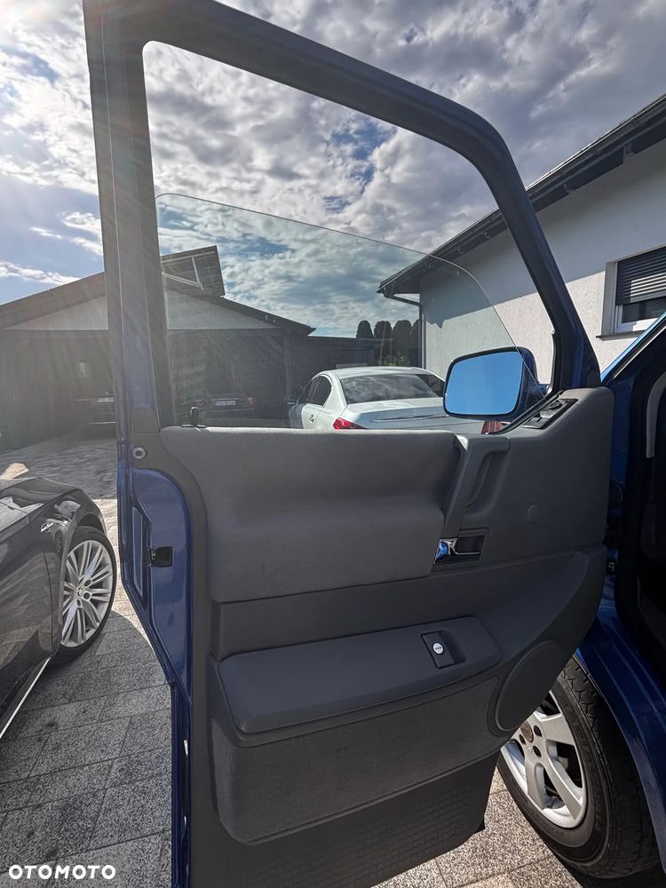 Volkswagen Multivan Standard - 14