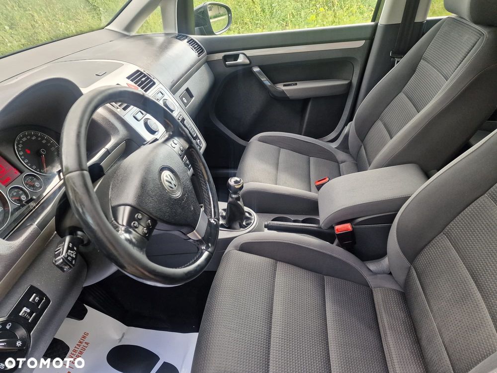Volkswagen Touran - 3