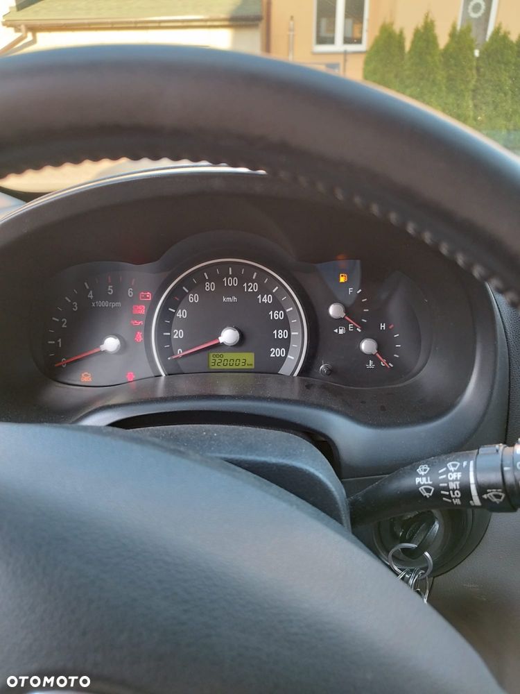 Kia Carnival - 7