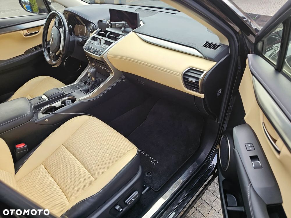 Lexus NX 300 Comfort AWD - 20